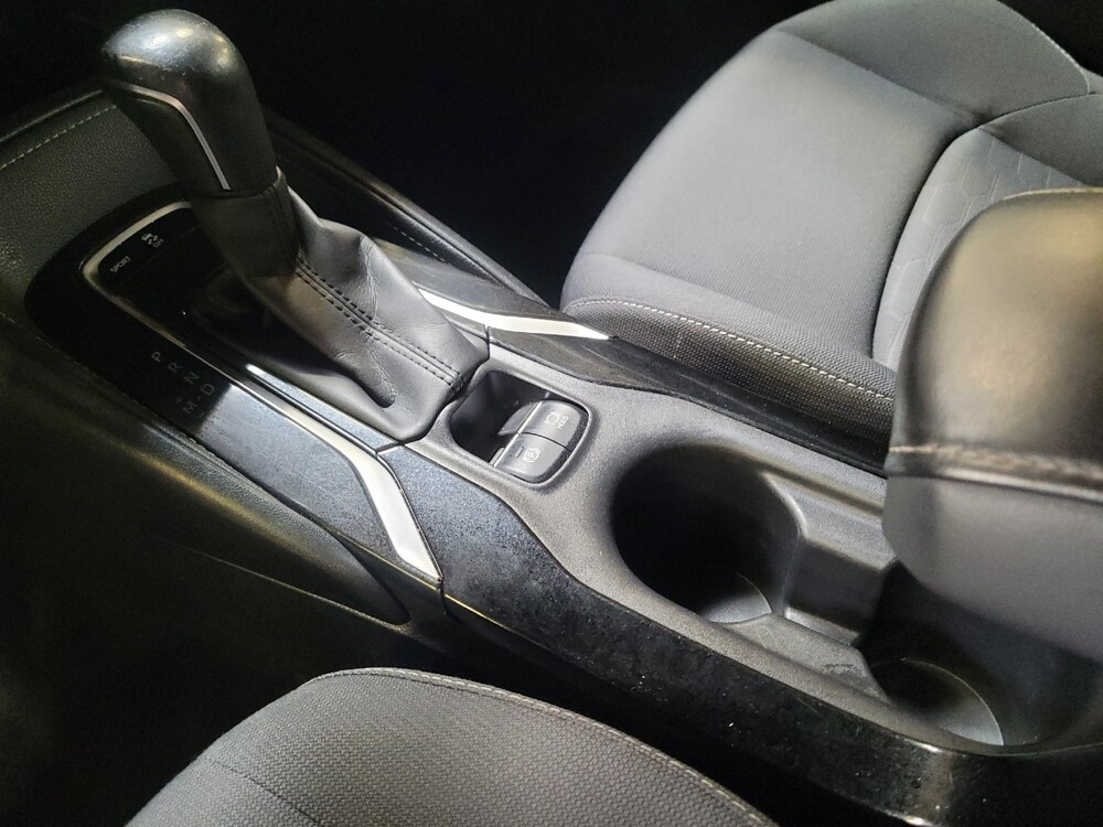 2019 Toyota Corolla in Riverside, CA 92504 - 18125570 26