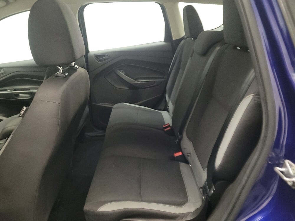 2016 Ford Escape in Bakersfield, CA 93309 - 18125571 18