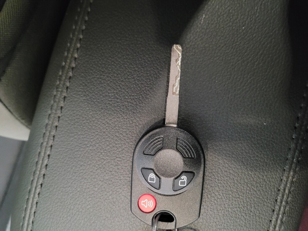 2016 Ford Escape in Bakersfield, CA 93309 - 18125571 32