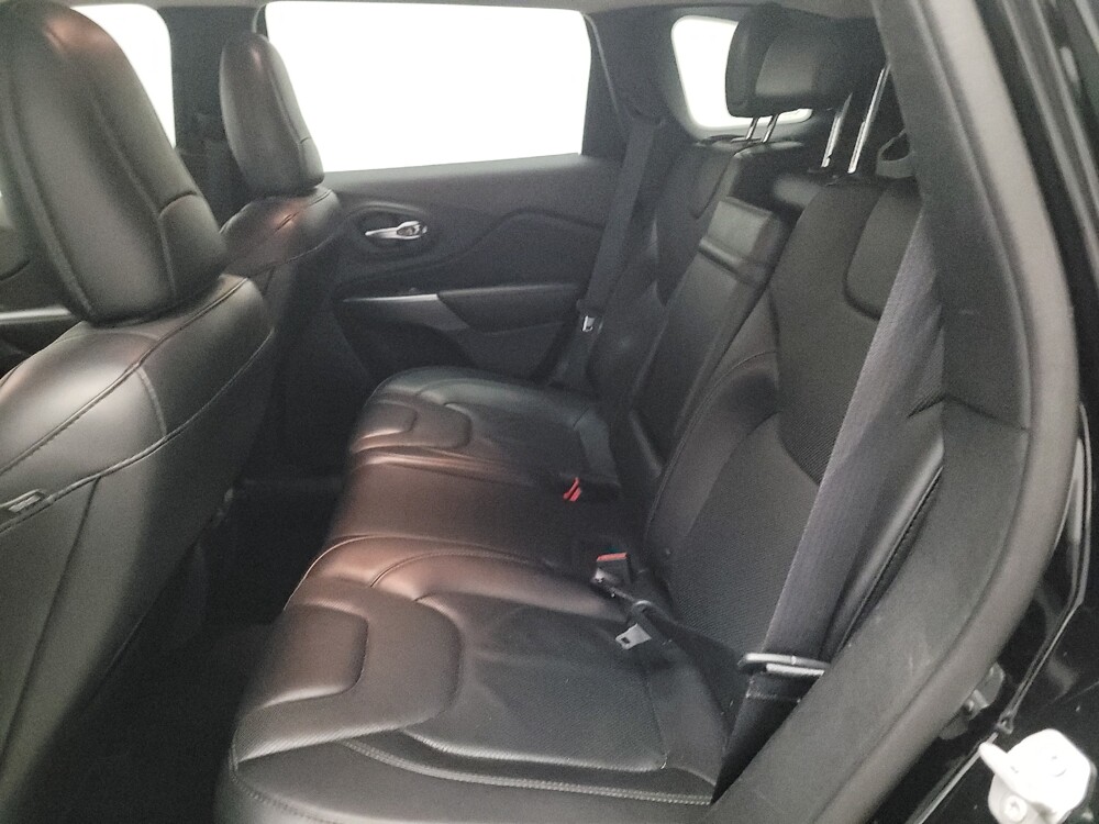 2019 Jeep Cherokee in Riverside, CA 92504 - 18125572 18