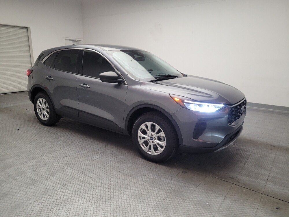 2023 Ford Escape in Torrance, CA 90504 - 18125577 11