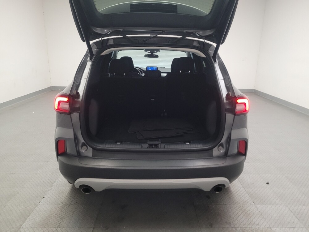 2023 Ford Escape in Torrance, CA 90504 - 18125577 29