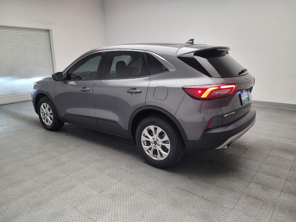 2023 Ford Escape in Torrance, CA 90504 - 18125577 3