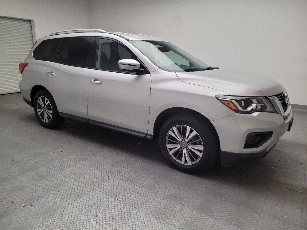 2020 Nissan Pathfinder in Bakersfield, CA 93309 - 18125578 11