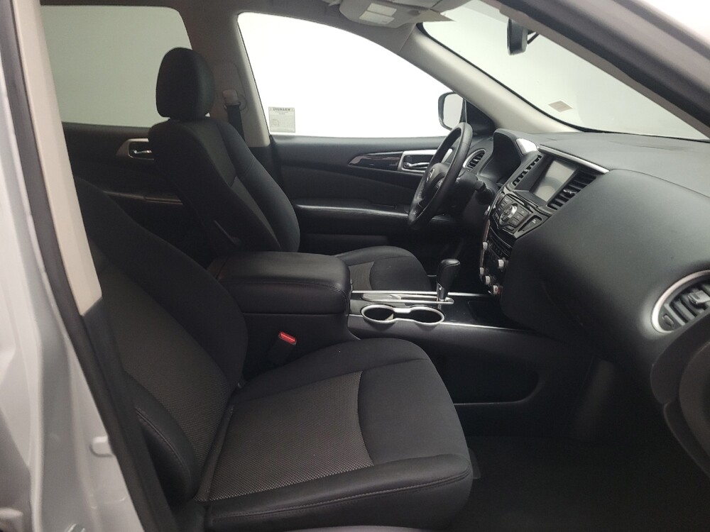 2020 Nissan Pathfinder in Bakersfield, CA 93309 - 18125578 21