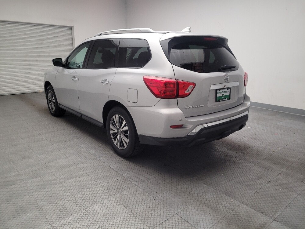 2020 Nissan Pathfinder in Bakersfield, CA 93309 - 18125578 5