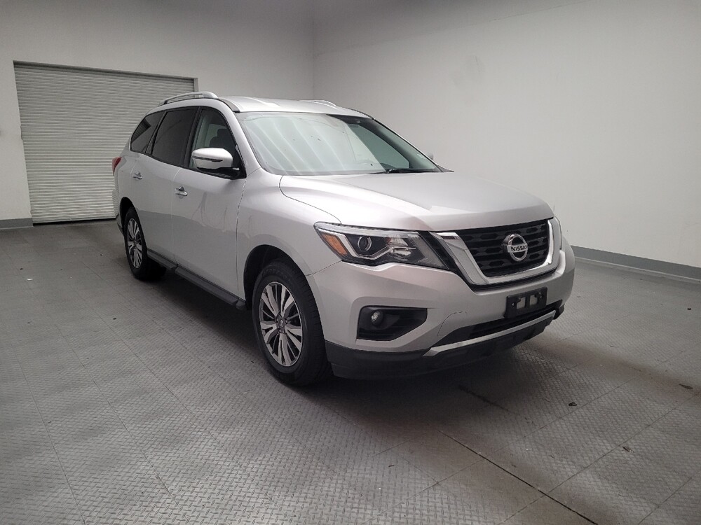 2020 Nissan Pathfinder in Bakersfield, CA 93309 - 18125578 13