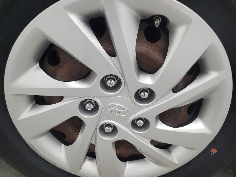 2020 Hyundai Elantra in Birmingham, AL 35215 - 18125583 31