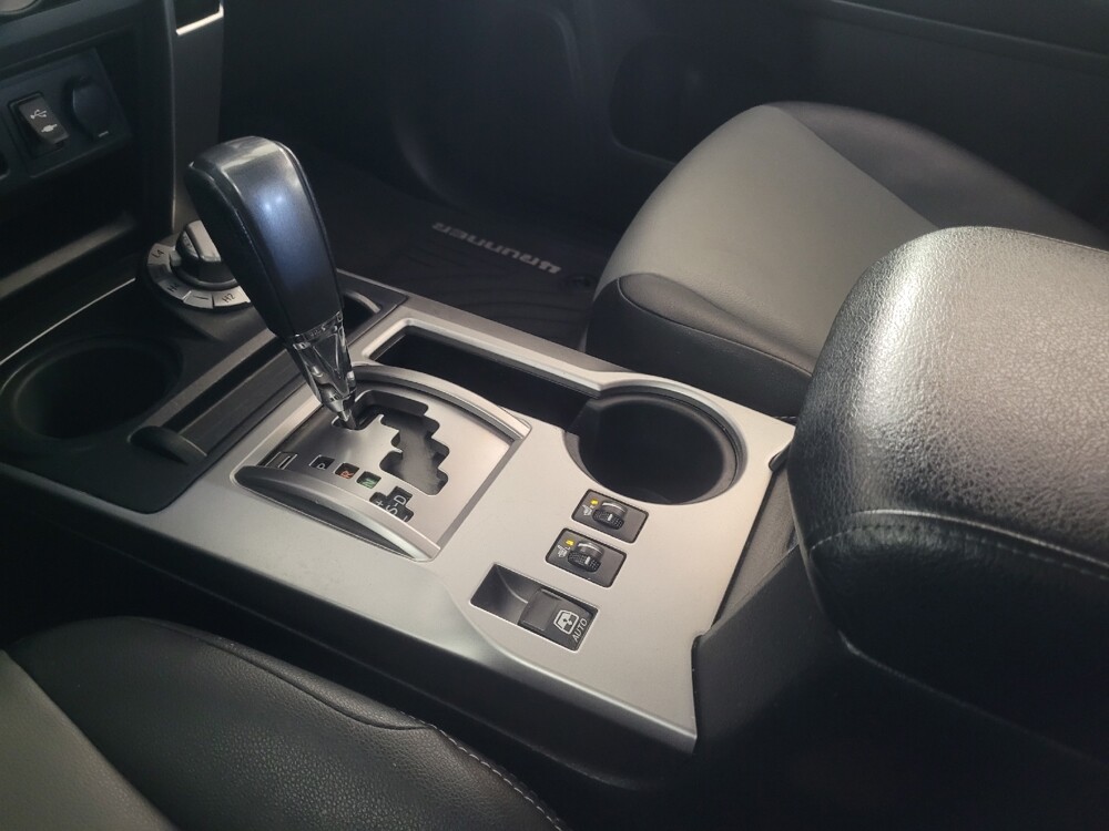 2015 Toyota 4Runner in Marietta, GA 30062 - 18125595 26