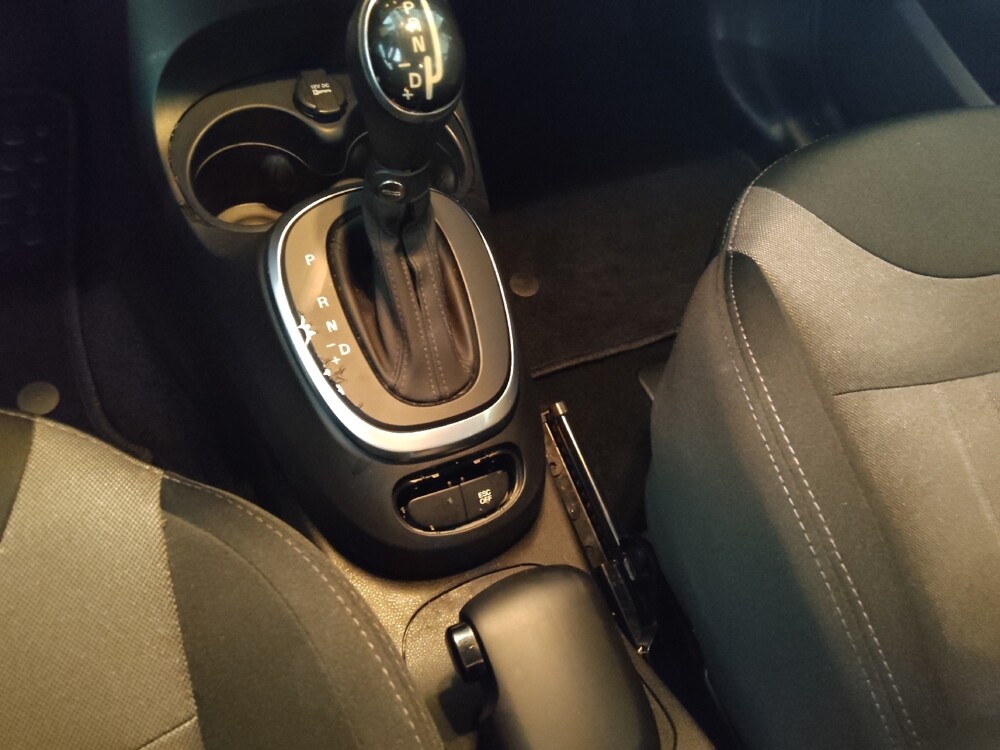 2017 FIAT 500L in Marietta, GA 30062 - 18125597 26