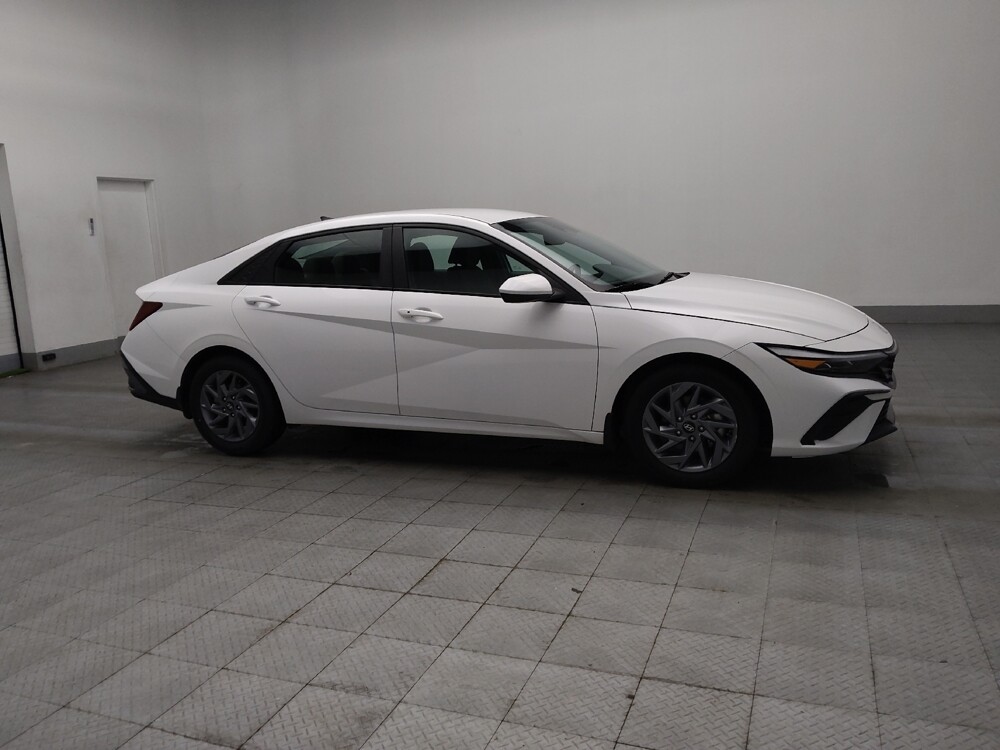 2024 Hyundai Elantra in Marietta, GA 30062 - 18125601 11