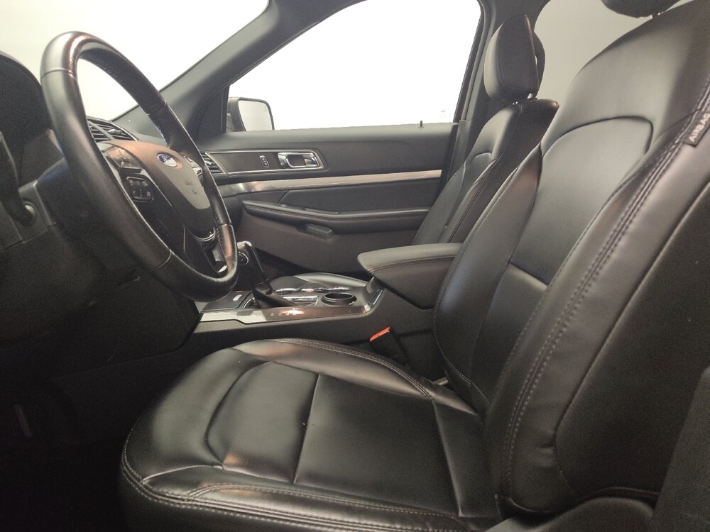 2019 Ford Explorer in Fort Worth, TX 76116 - 18125627 17
