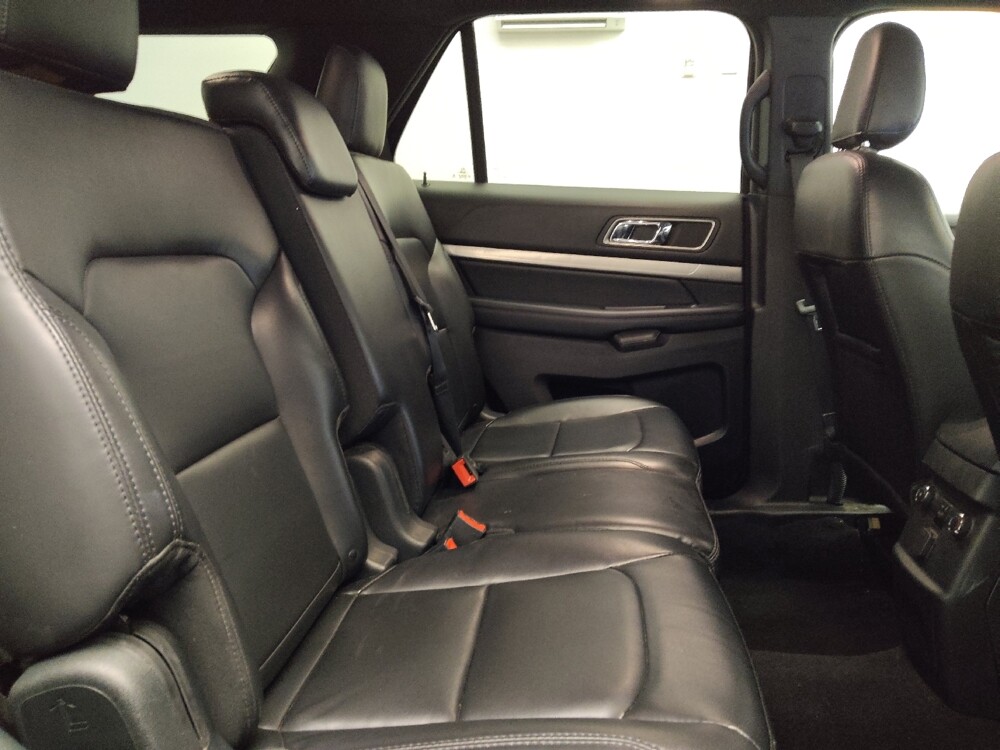 2019 Ford Explorer in Fort Worth, TX 76116 - 18125627 19