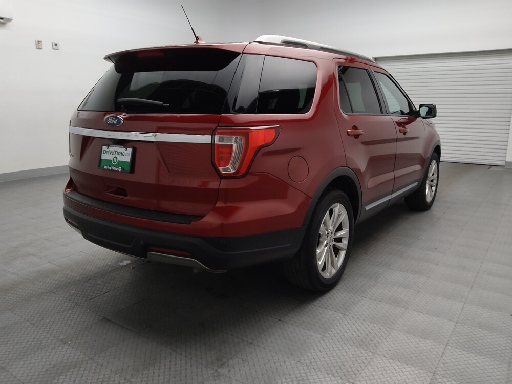 2019 Ford Explorer in Fort Worth, TX 76116 - 18125627 9