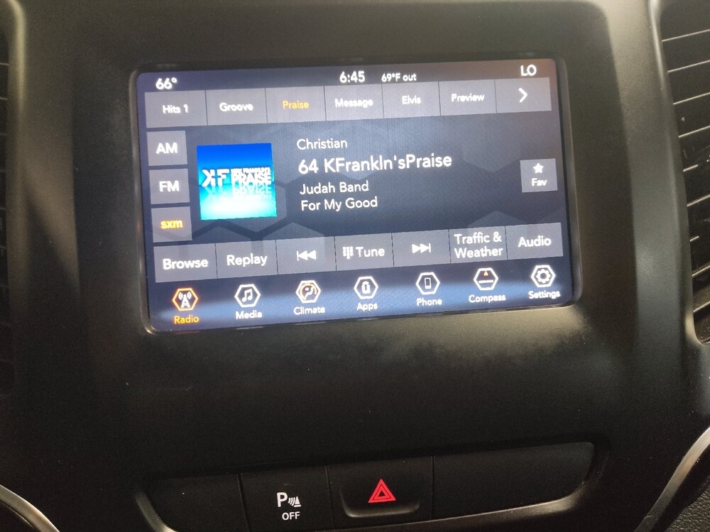 2019 Jeep Cherokee in Tulsa, OK 74145 - 18125633 25