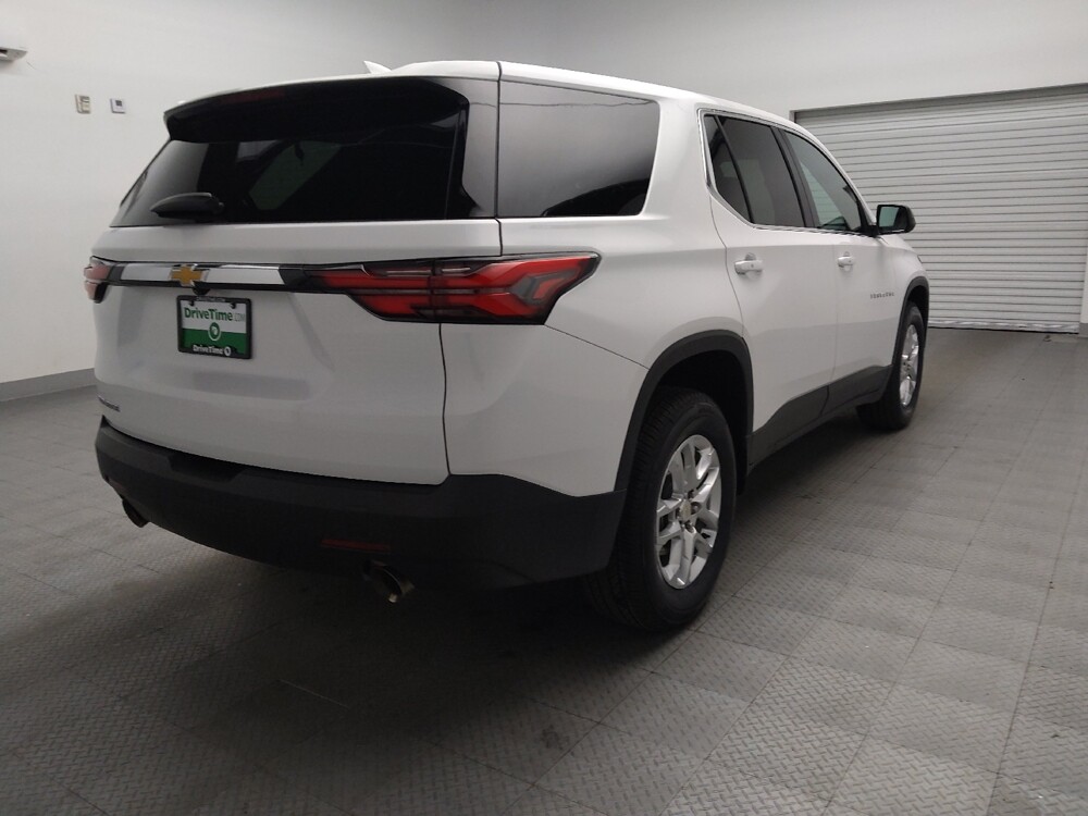 2023 Chevrolet Traverse in Arlington, TX 76011 - 18125639 9
