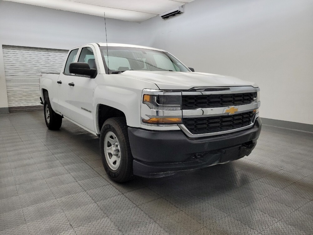 2018 Chevrolet Silverado 1500 in Phoenix, AZ 85022 - 18125646 13