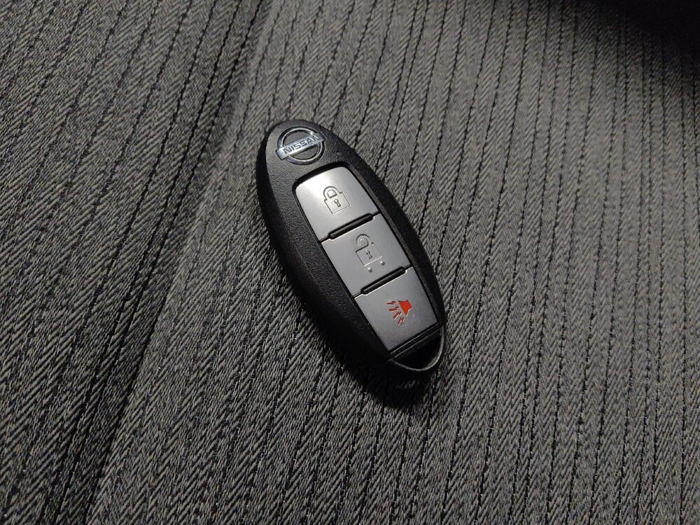 2021 Nissan Rogue in Glendale, AZ 85301 - 18125653 32