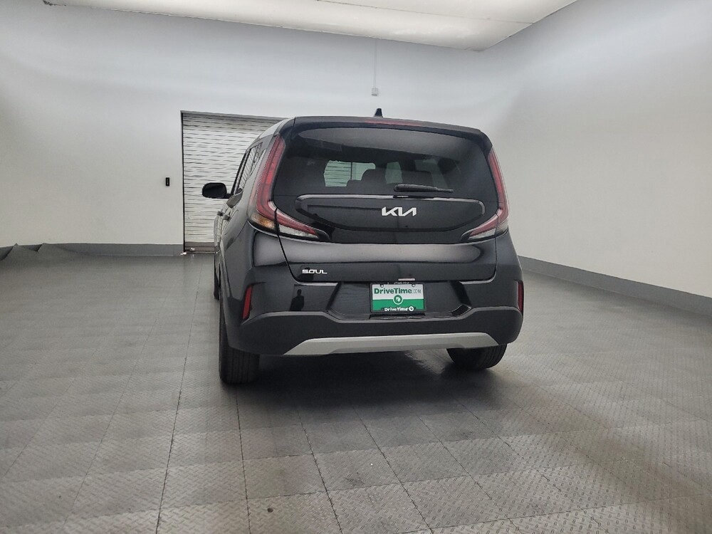 2023 Kia Soul in Chandler, AZ 85225 - 18125656 6