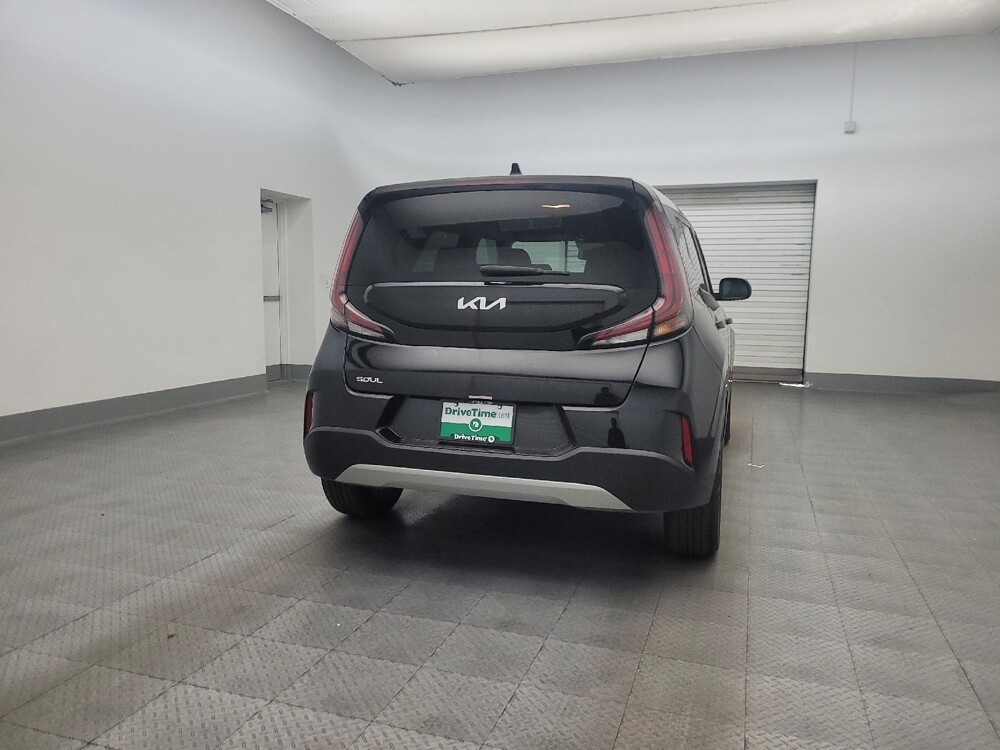 2023 Kia Soul in Chandler, AZ 85225 - 18125656 7