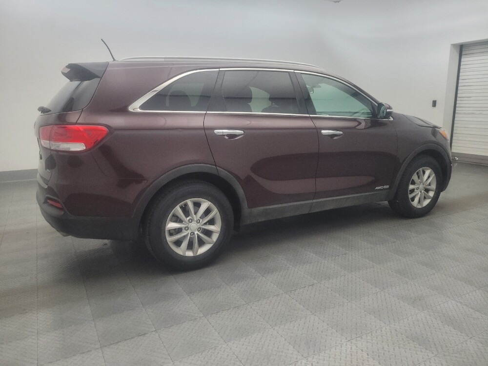 2017 Kia Sorento in Tucson, AZ 85705 - 18125657 10