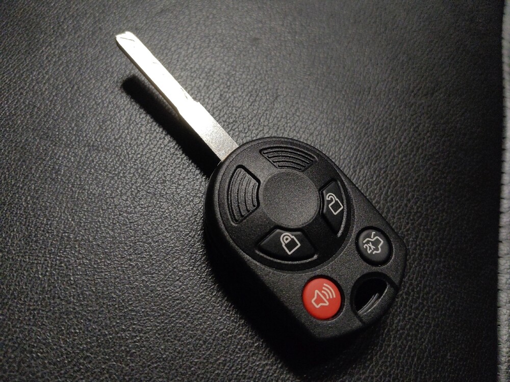 2018 Ford Escape in Phoenix, AZ 85015 - 18125659 32