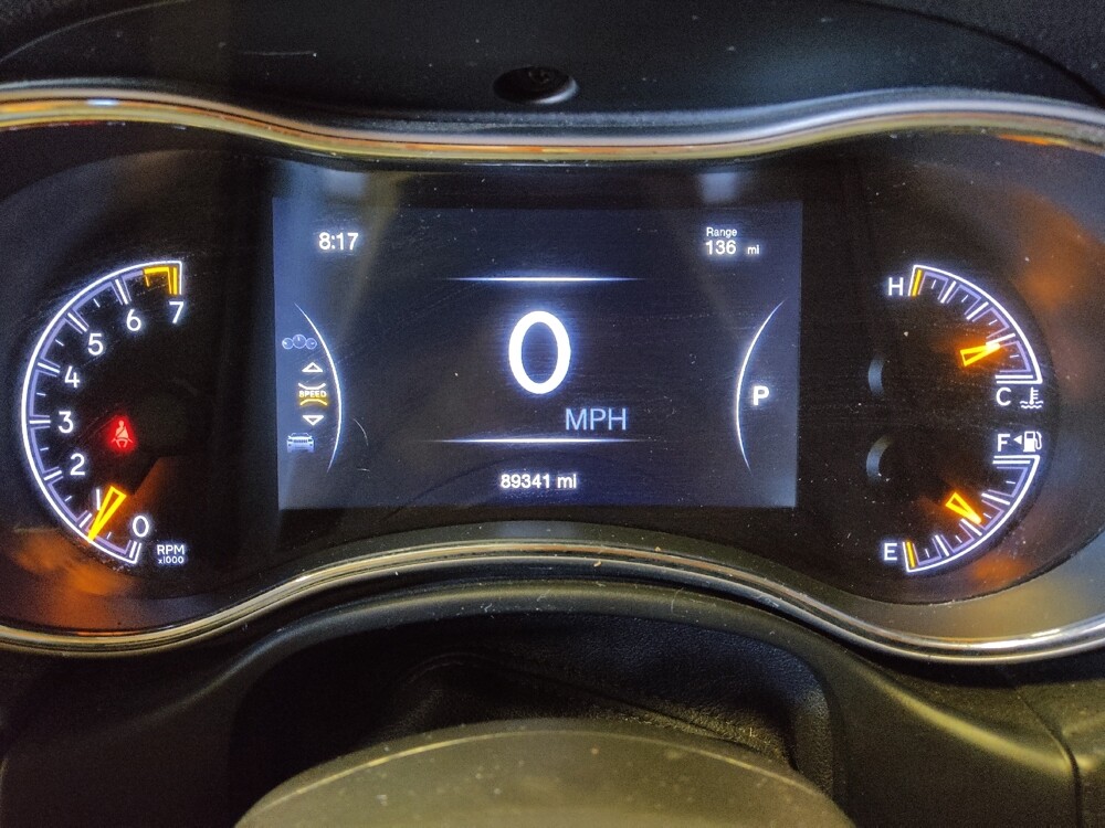 2018 Jeep Grand Cherokee in Mesa, AZ 85210 - 18125663 23