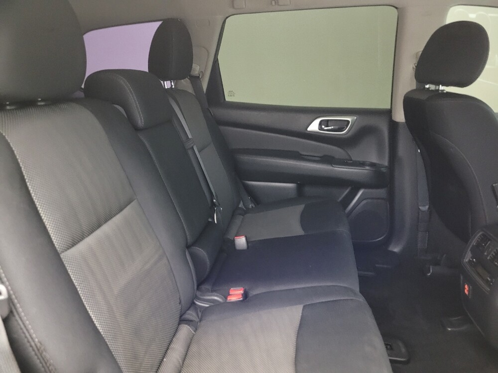 2018 Nissan Pathfinder in Phoenix, AZ 85022 - 18125666 19