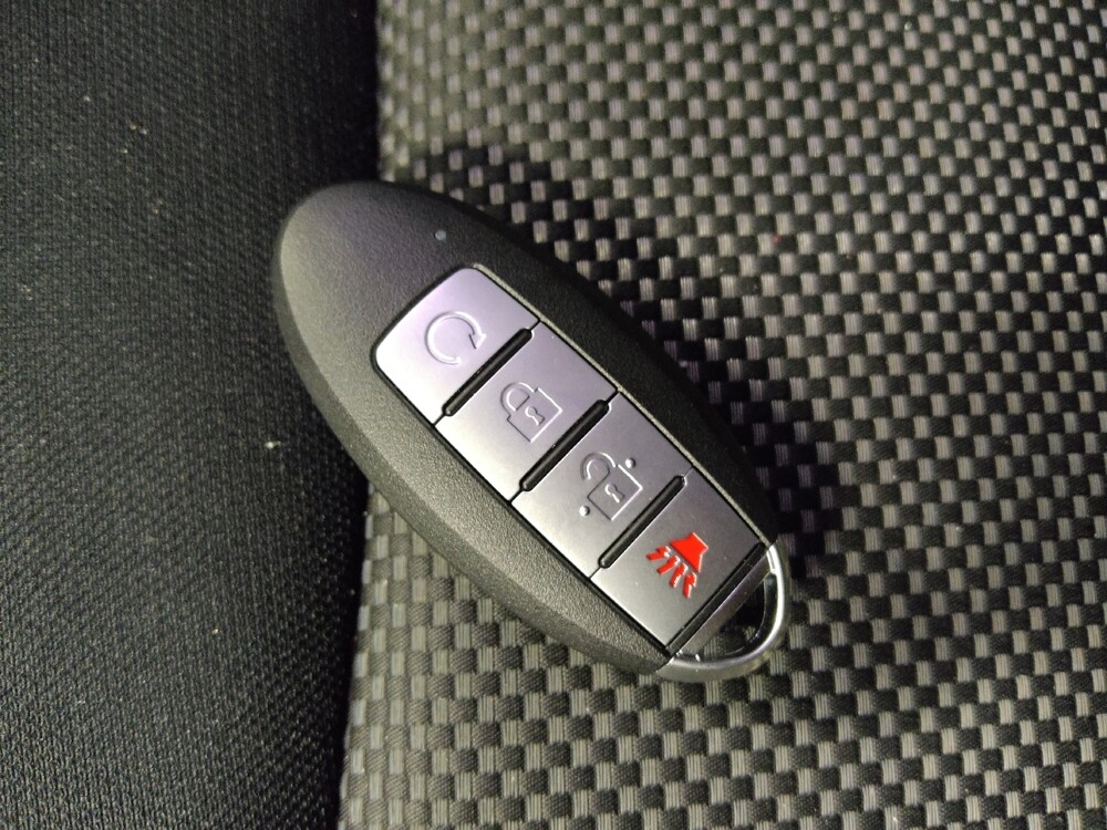 2018 Nissan Pathfinder in Phoenix, AZ 85022 - 18125666 32