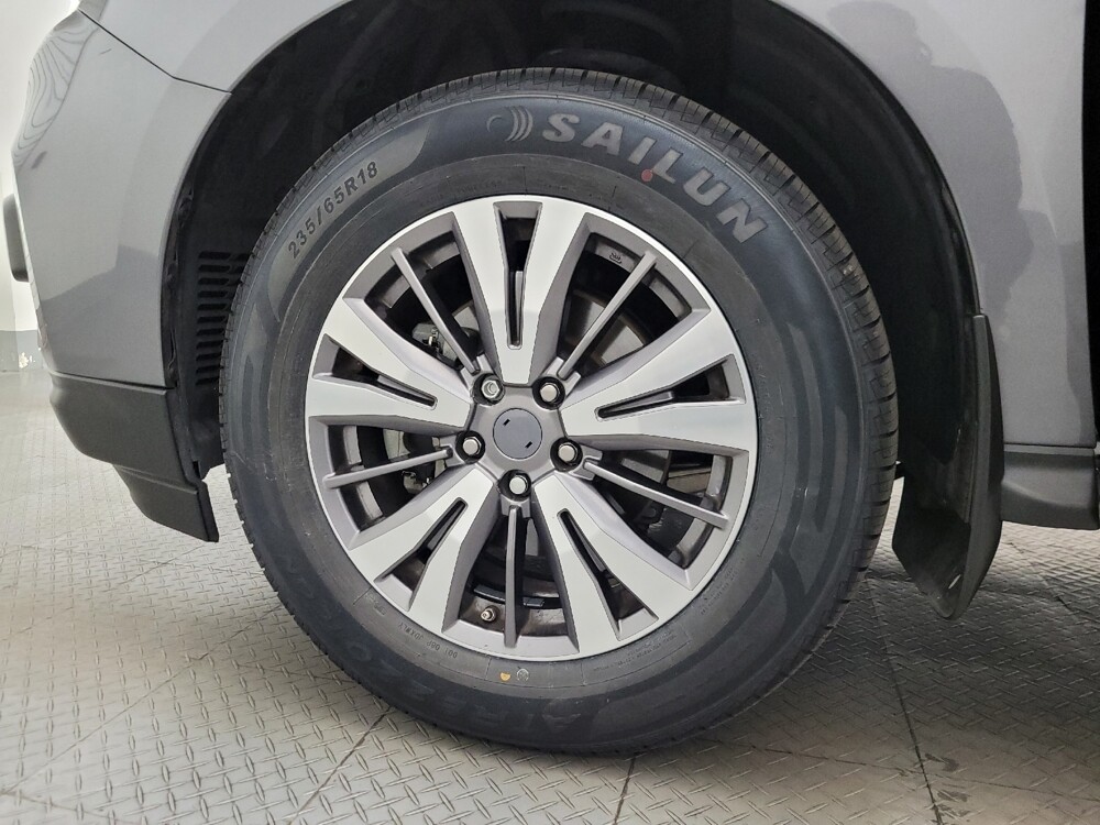 2018 Nissan Pathfinder in Phoenix, AZ 85022 - 18125666 31