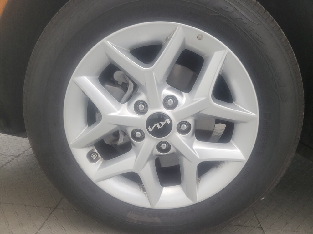 2025 Kia Soul in Tucson, AZ 85705 - 18125675 31