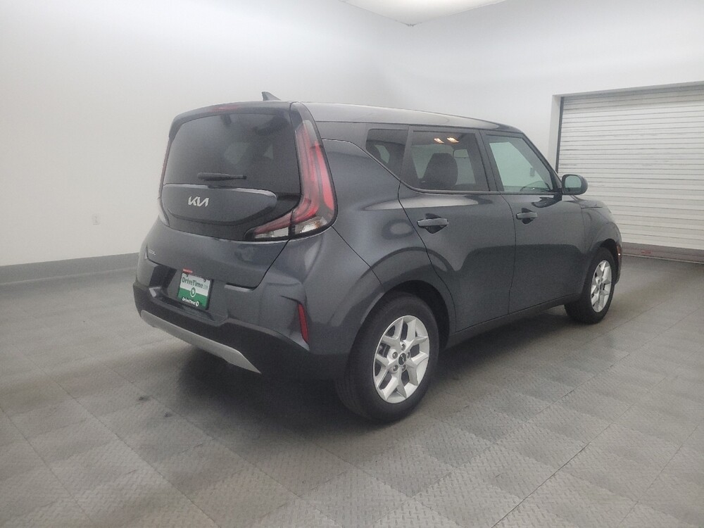 2025 Kia Soul in Tucson, AZ 85705 - 18125675 9