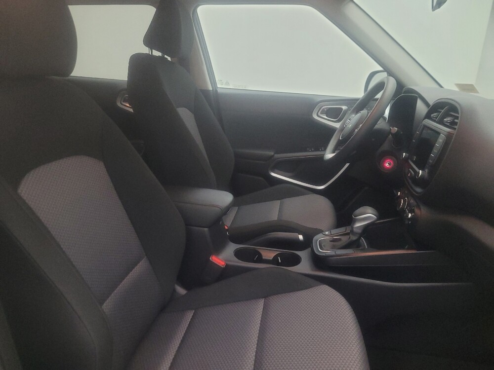 2025 Kia Soul in Tucson, AZ 85705 - 18125675 21