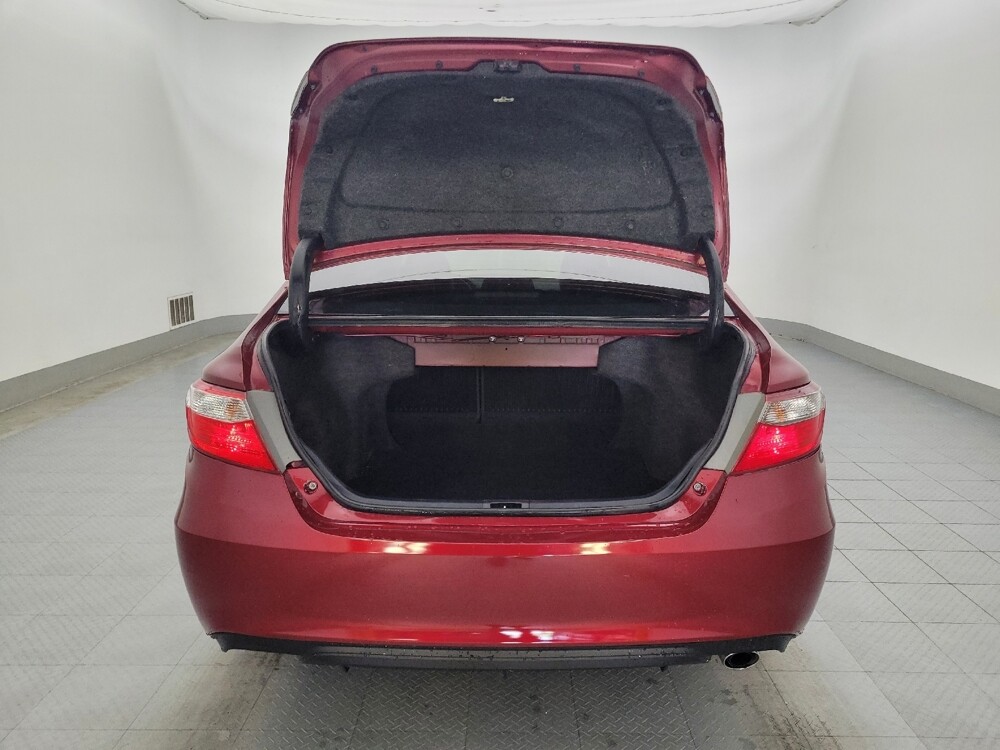 2017 Toyota Camry in Tampa, FL 33619 - 18125694 29