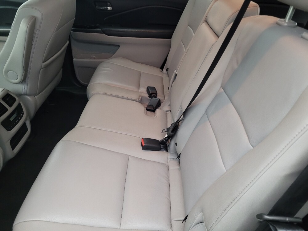 2016 Honda Pilot in Tampa, FL 33619 - 18125698 18