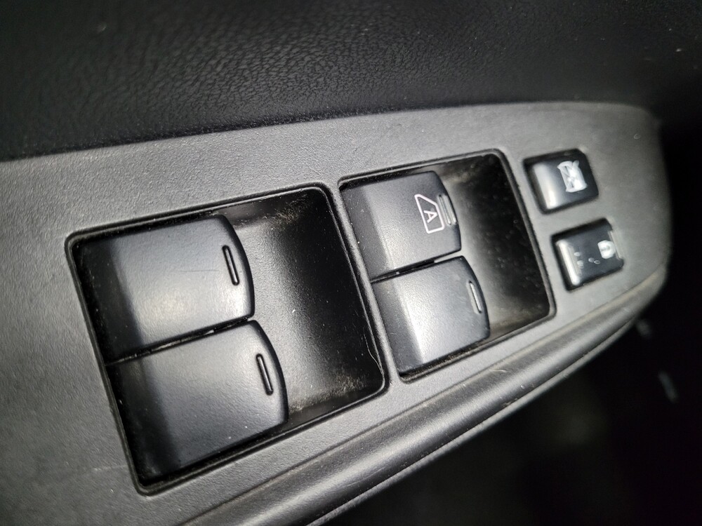 2019 Nissan Versa Note in Las Vegas, NV 89104 - 18125700 27