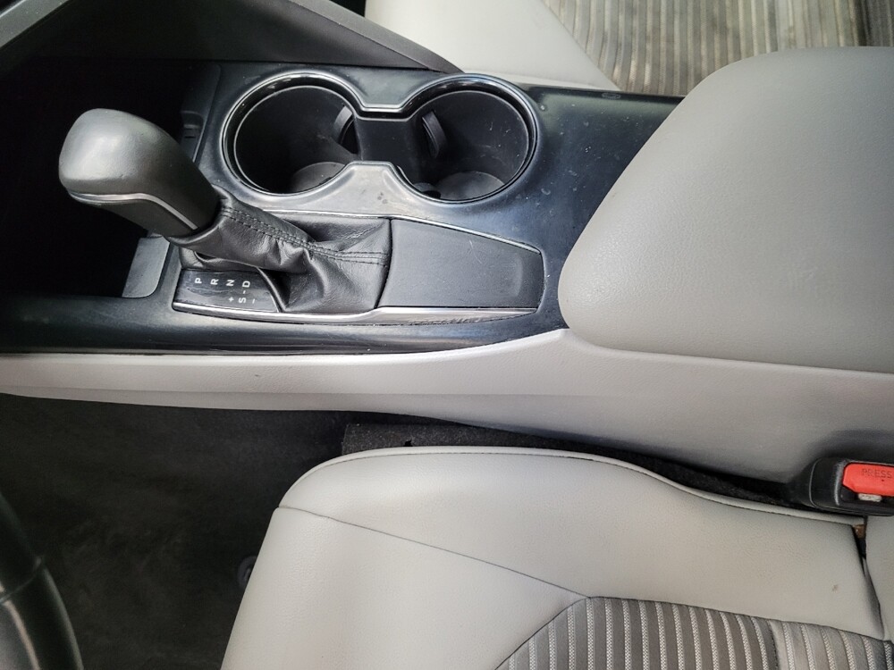 2019 Toyota Camry in Las Vegas, NV 89104 - 18125702 26