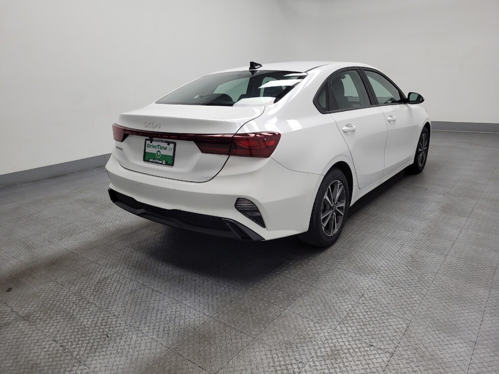 2022 Kia Forte in Las Vegas, NV 89102 - 18125704 9