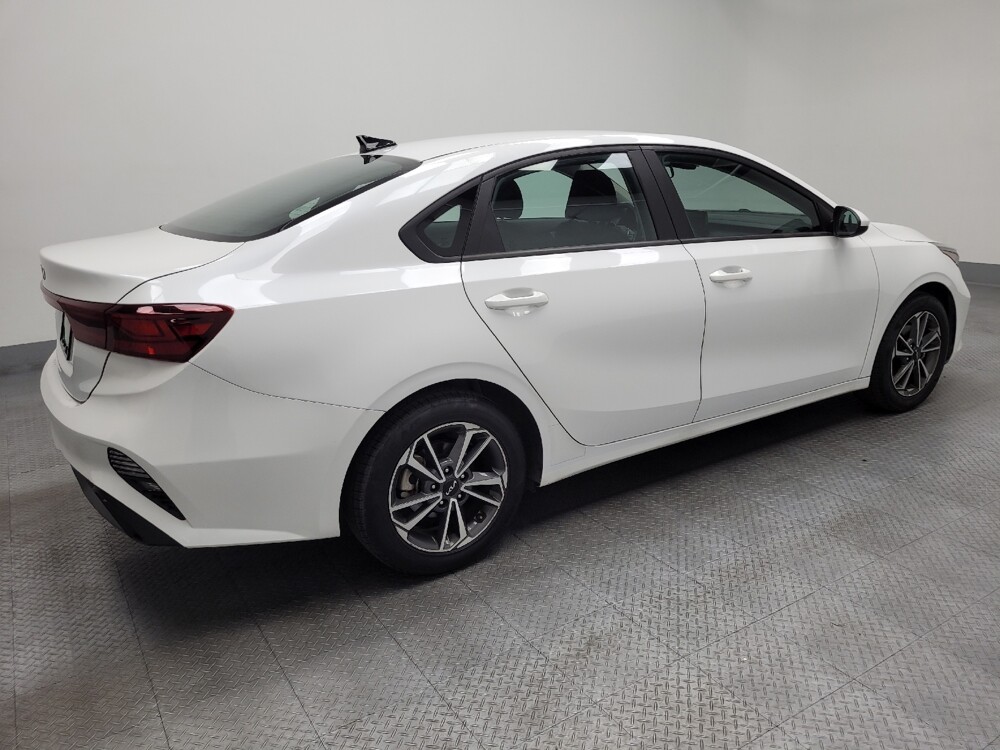 2022 Kia Forte in Las Vegas, NV 89102 - 18125704 10