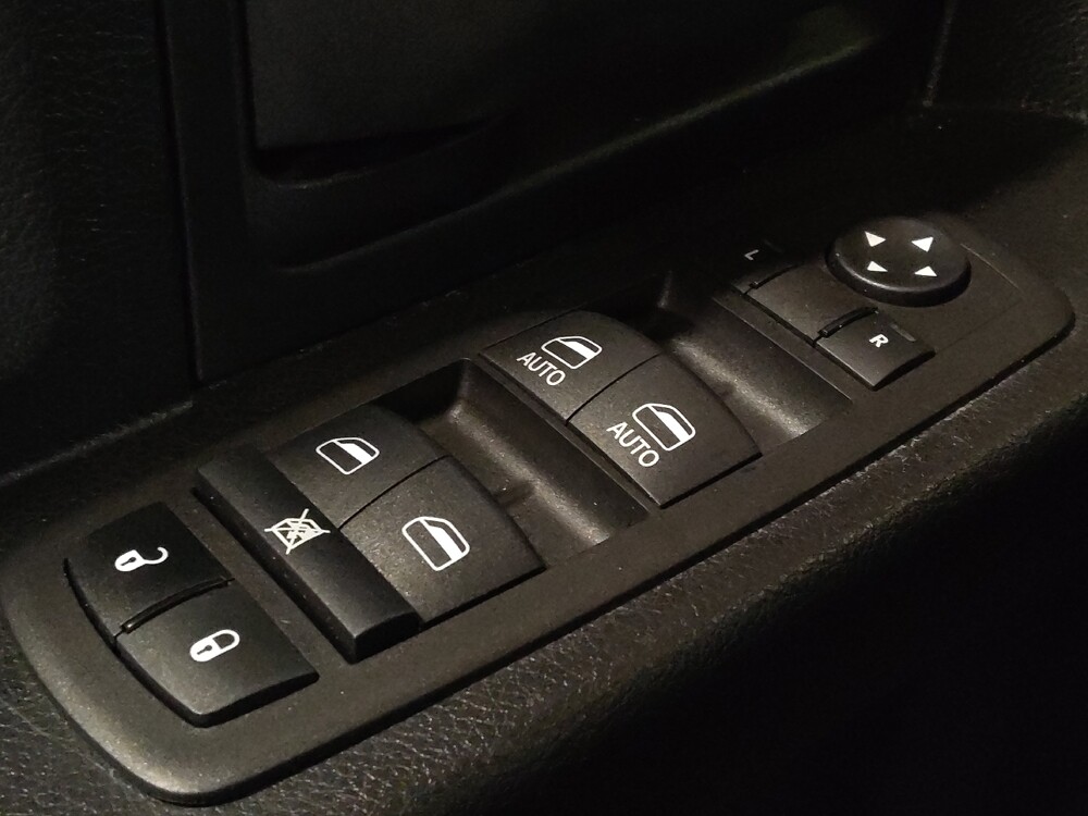 2014 RAM 1500 in Ocala, FL 34471 - 18125710 27