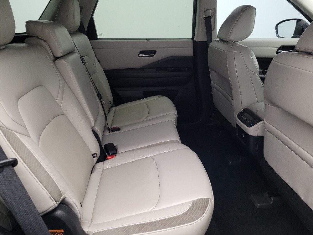 2022 Nissan Pathfinder in Orlando, FL 32808 - 18125711 19