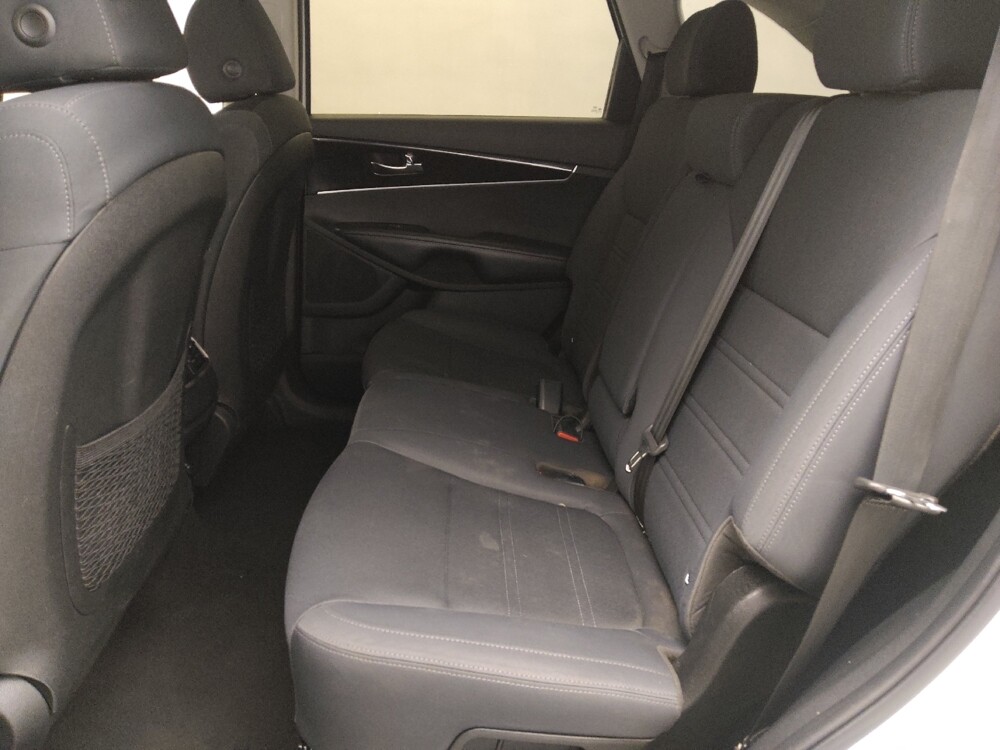 2019 Kia Sorento in Kissimmee, FL 34744 - 18125718 18