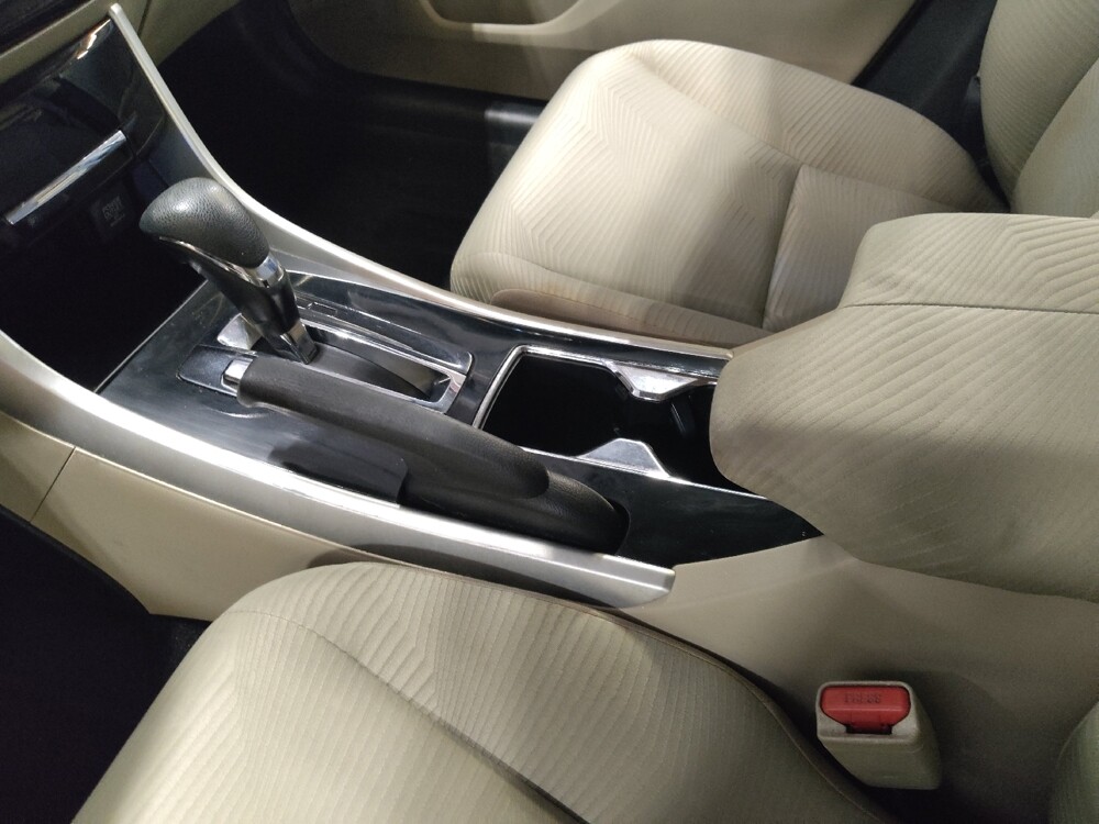 2016 Honda Accord in Savannah, GA 31419 - 18125722 26