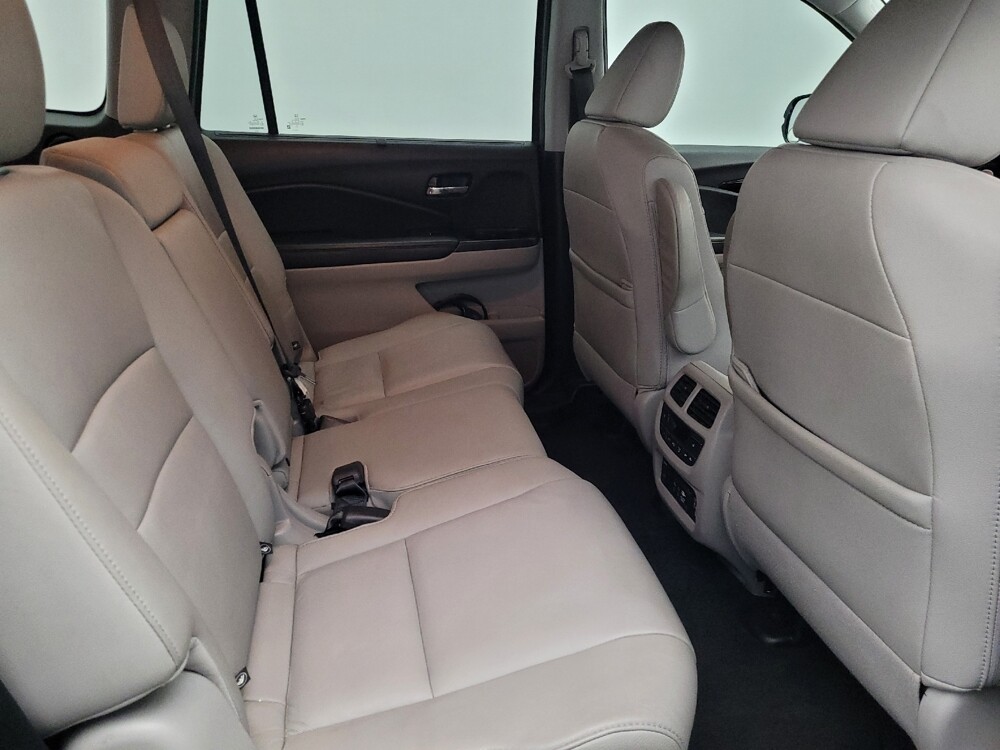 2019 Honda Pilot in Mobile, AL 36606 - 18125735 19