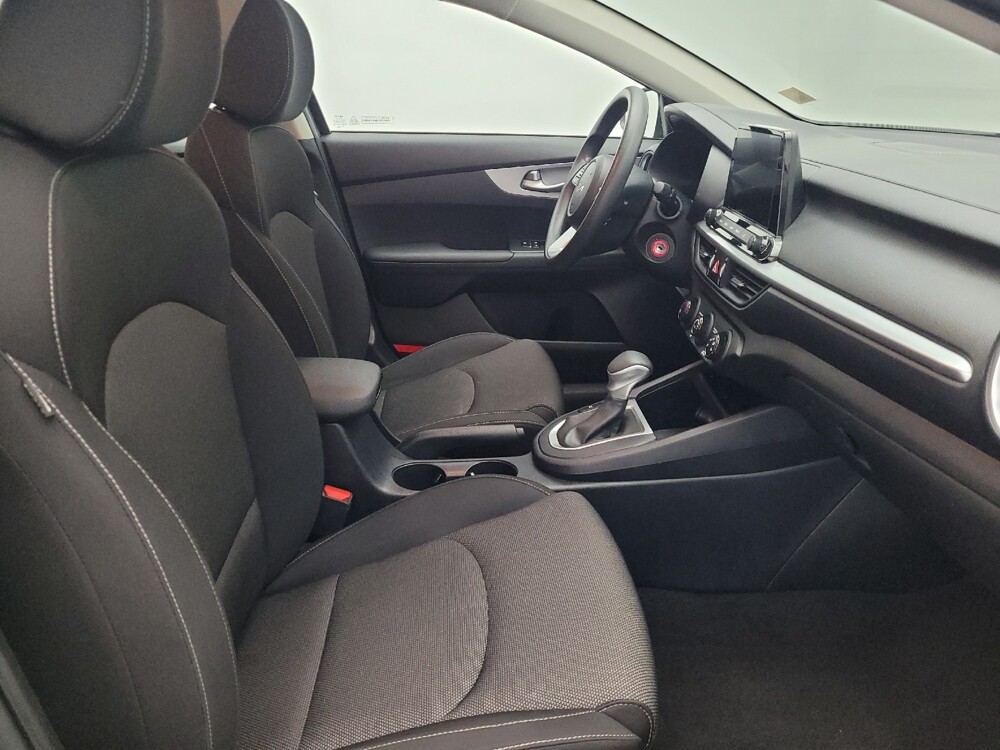 2024 Kia Forte in Jacksonville, FL 32225 - 18125749 21