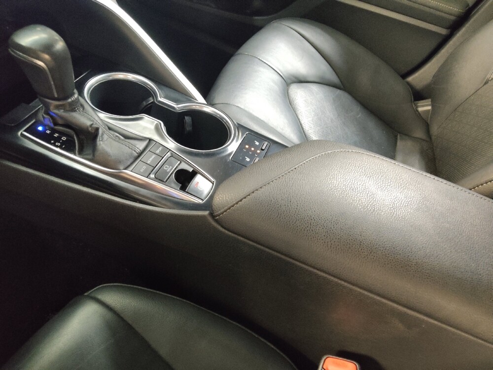 2018 Toyota Camry in Columbia, SC 29210 - 18125771 26