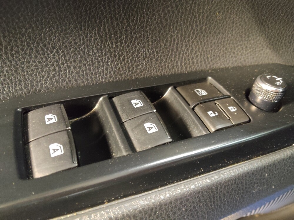 2018 Toyota Camry in Columbia, SC 29210 - 18125771 27