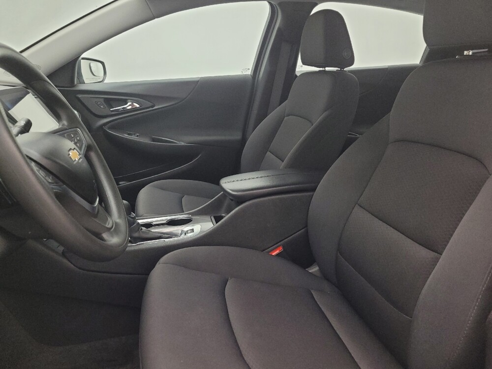 2022 Chevrolet Malibu in Winston-Salem, NC 27103 - 18125774 17