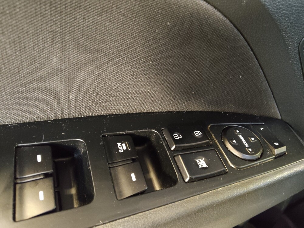 2018 Hyundai Elantra in Raleigh, NC 27604 - 18125792 27