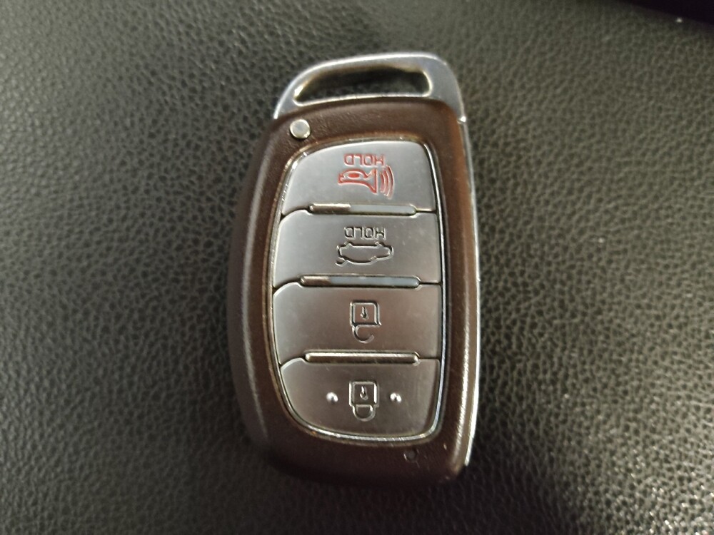 2018 Hyundai Elantra in Raleigh, NC 27604 - 18125792 32